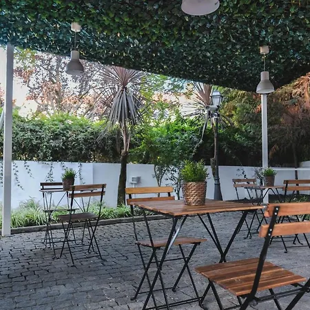 Гостьовий будинок 4u Airport Лісабон