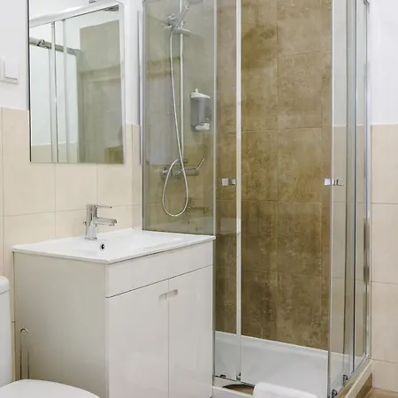 ゲストハウス 4u Airport 3*